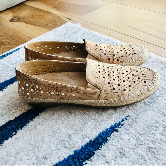 VANELI Qabic Perforated Espadrille Flat - Picture 1 of 4